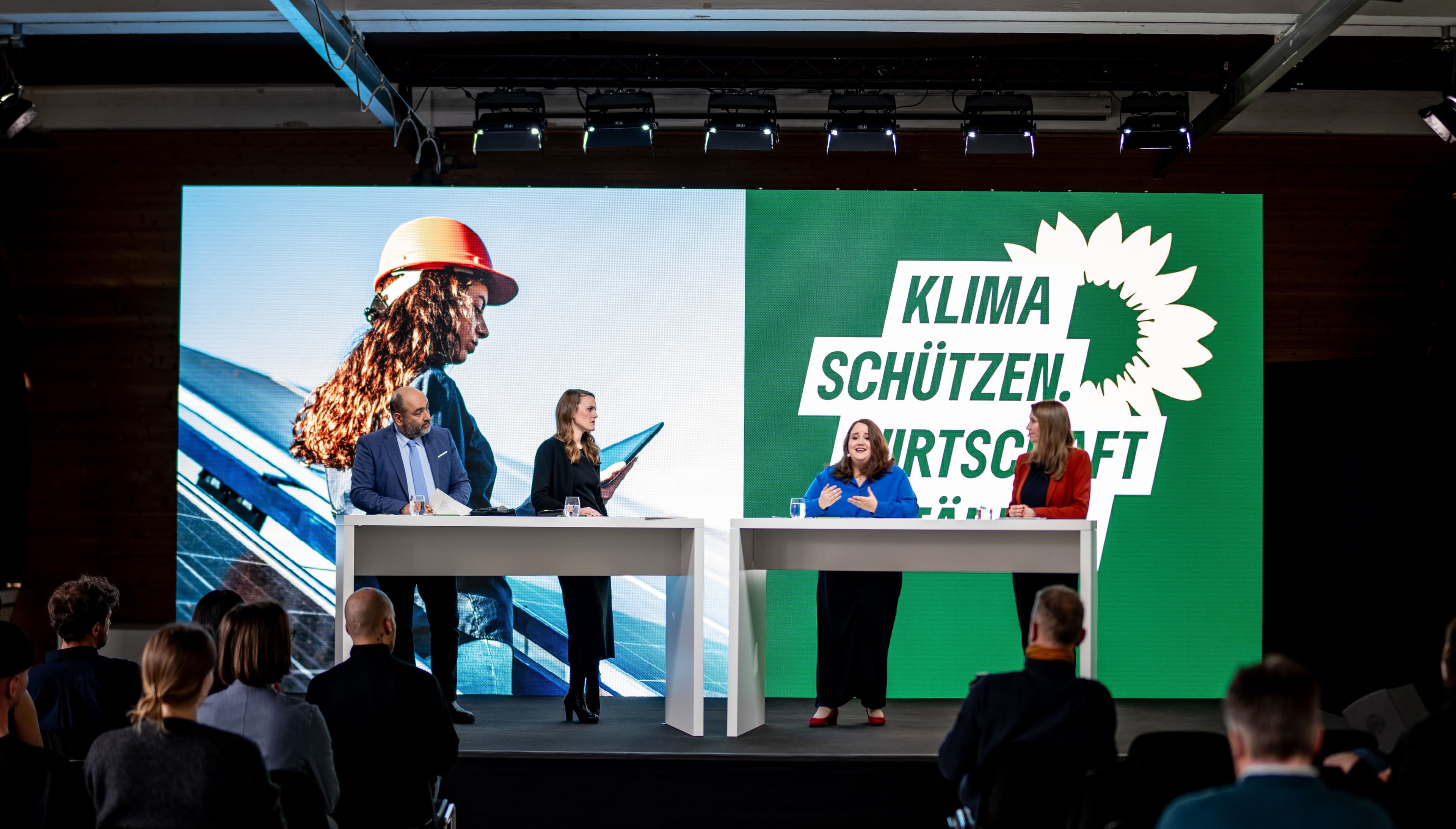 Omid Nouripour, Terry Reintke, Ricarda Land und Emily bei der Vorstellung der Europawahlkampagne 2024