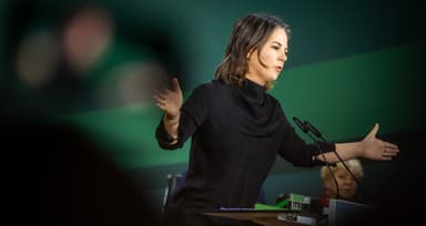 Bundesministerin des Auswärtigen Annalena Baerbock spricht auf der 48. Bundesdelegiertenkonferenz