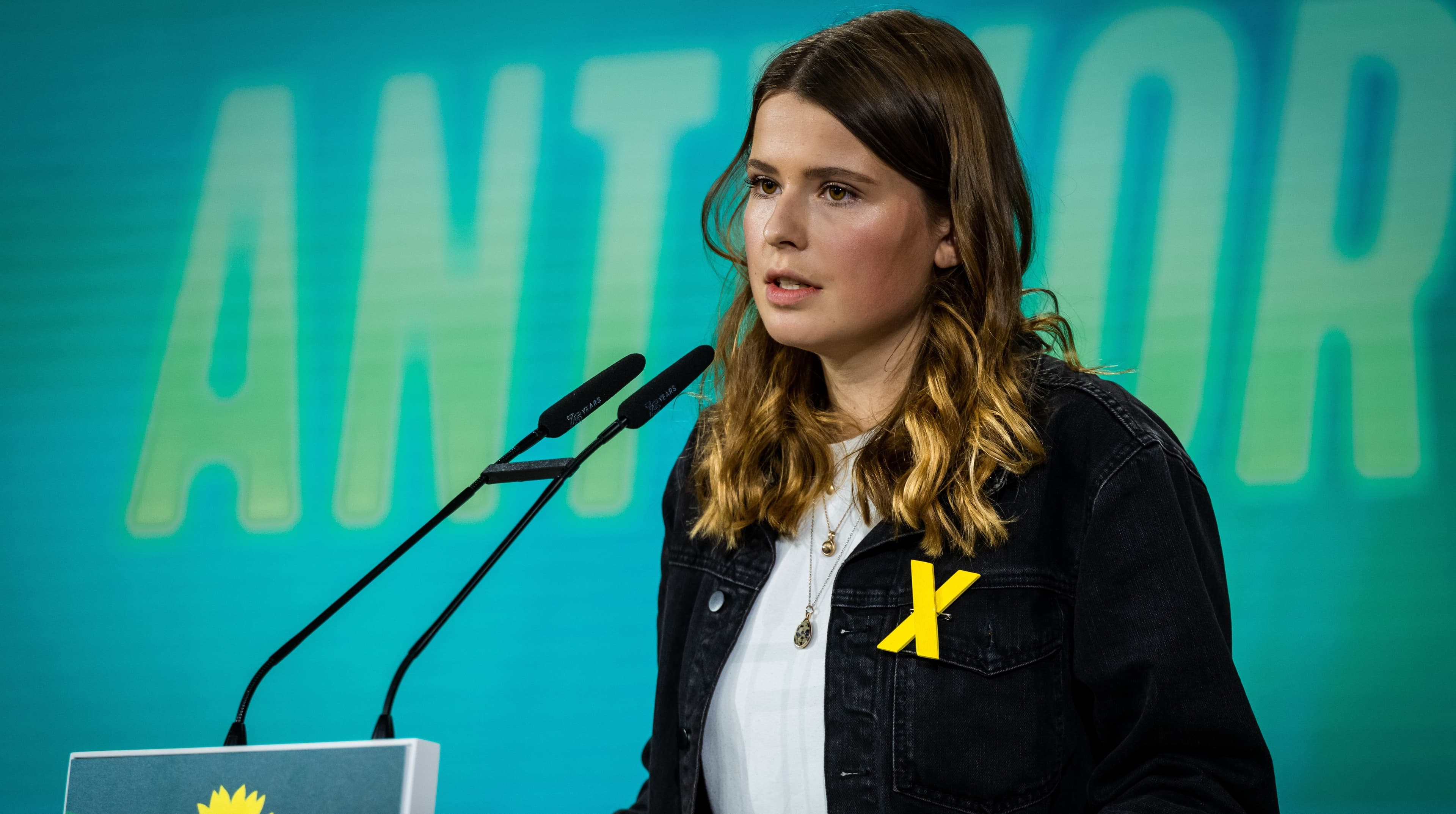 Klimaaktivistin Luisa Neubauer hält ihre Rede auf der BDK22