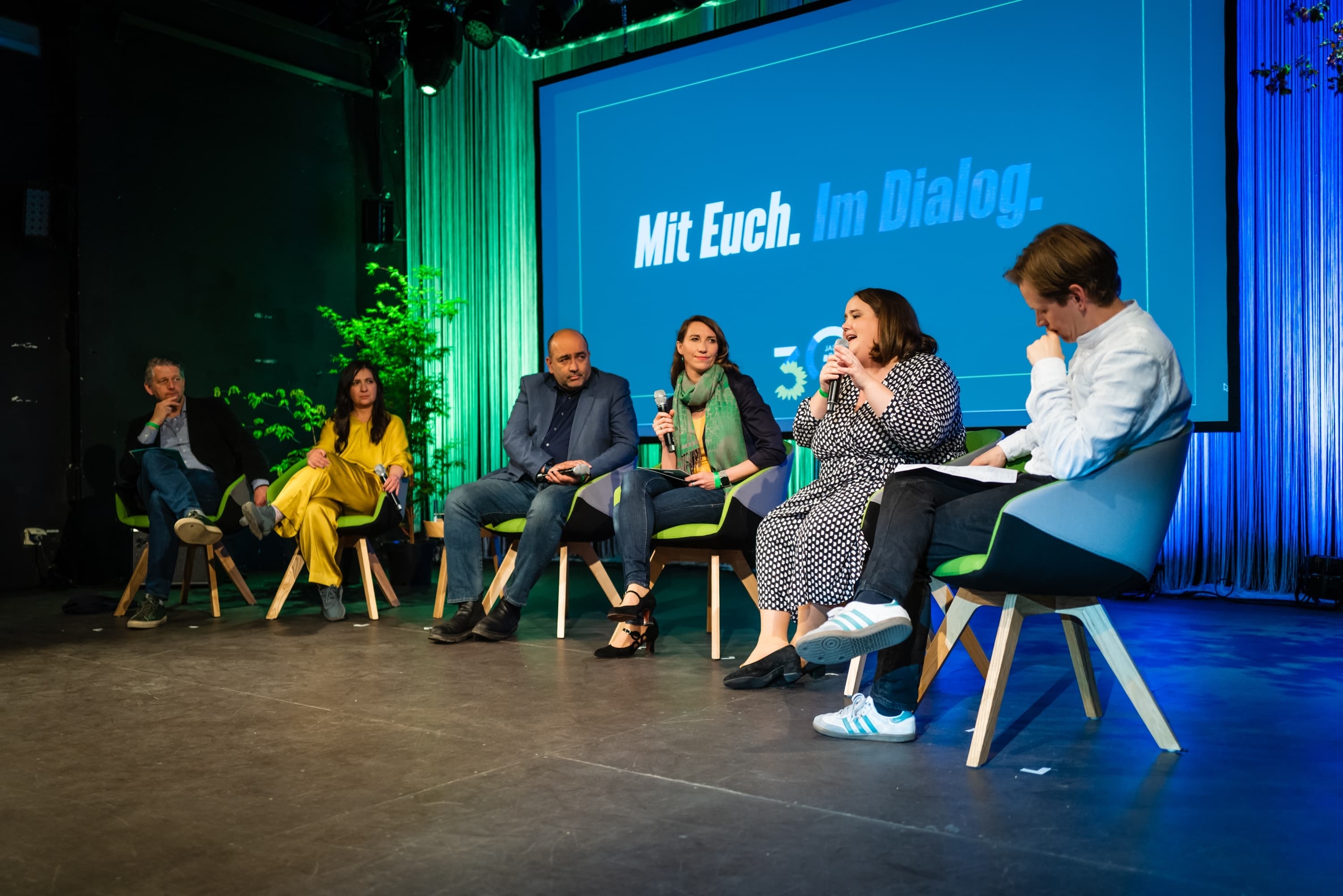 Der Bundesvorstand auf der Bühne bei der 30 Jahrfeier